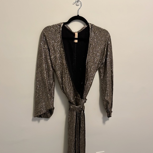 Maria Lucia Hohan sequin wrap dress. - Picture 5 of 7